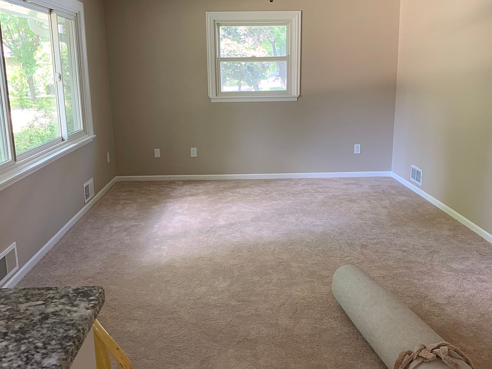 Livingroom off dining 