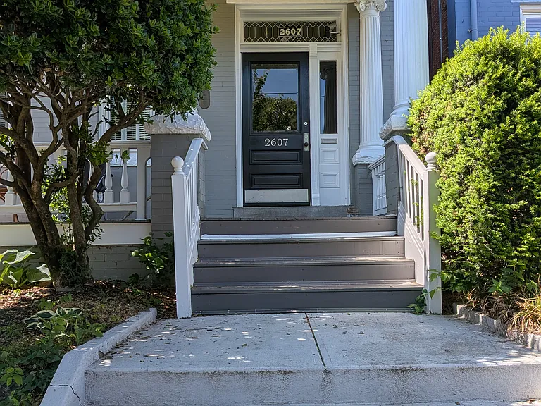 2607 W Main St — Photo 1