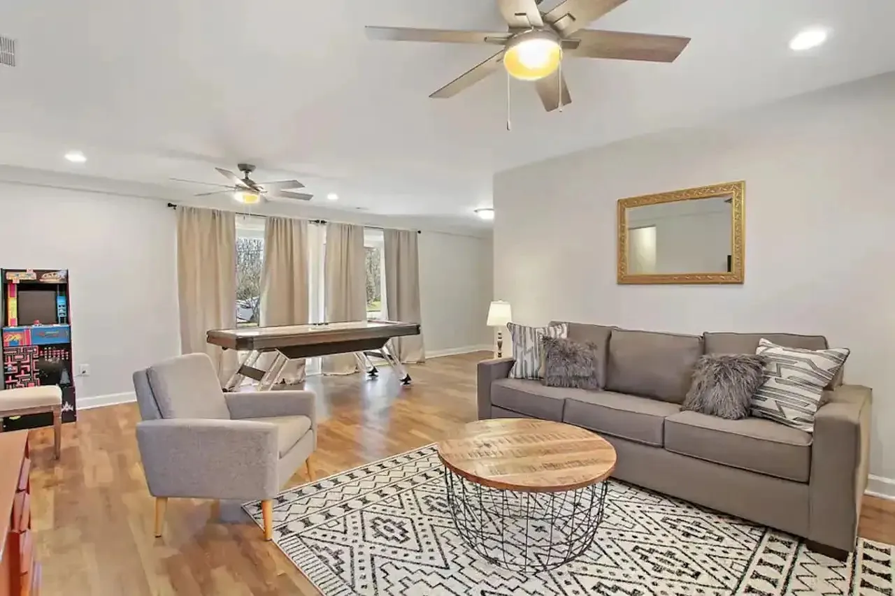 3 bed, 1742 sqft, $5,500 — Photo 2