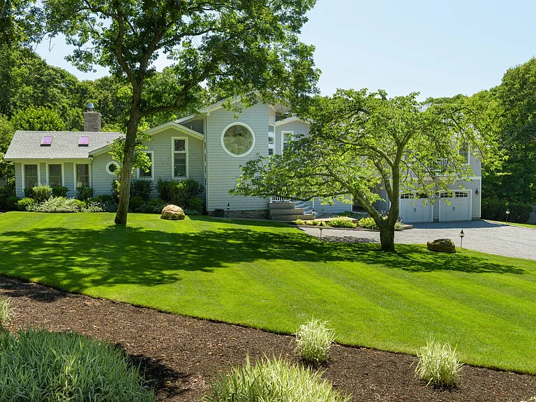 23 Hedges Banks Dr — Photo 28