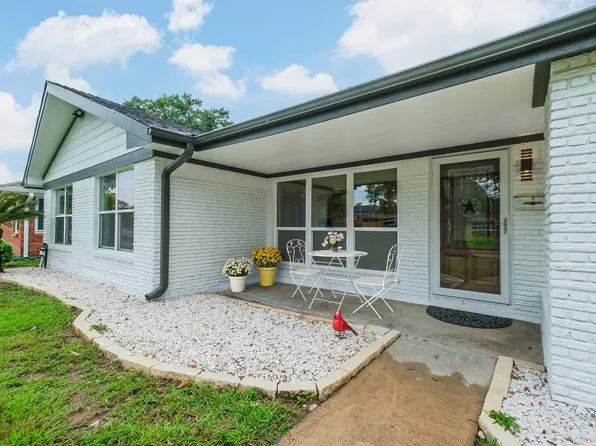 10328 Shadow Oaks Dr, Houston, TX 77043