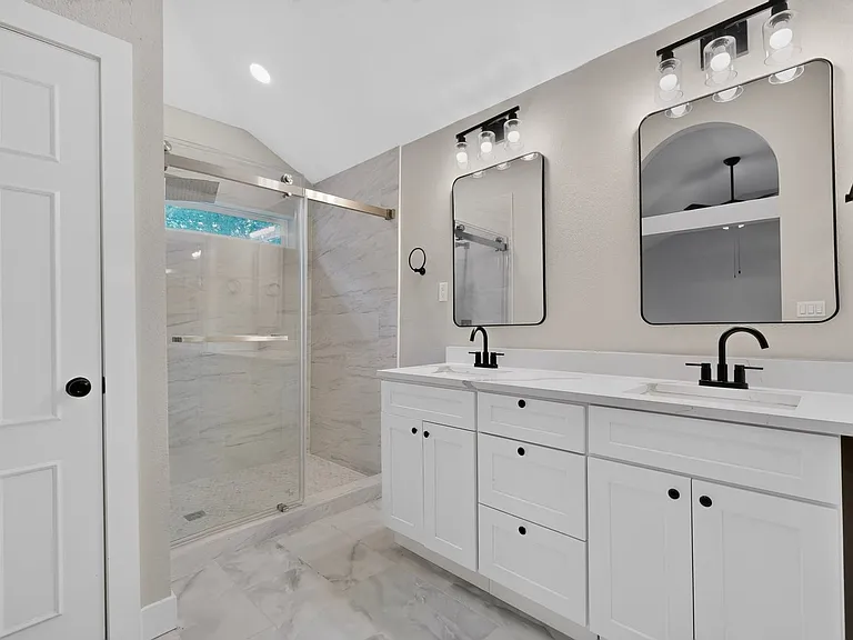 3604 Lily Ln — Photo 24