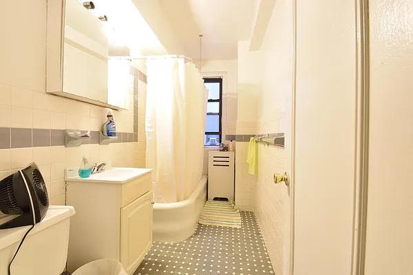 Rented by (Legacy) NY Quality Living Uptown | media 30