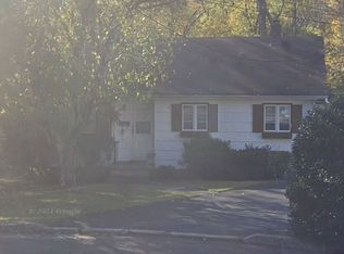 13 Azalea Ct, North Plainfield, NJ 07060