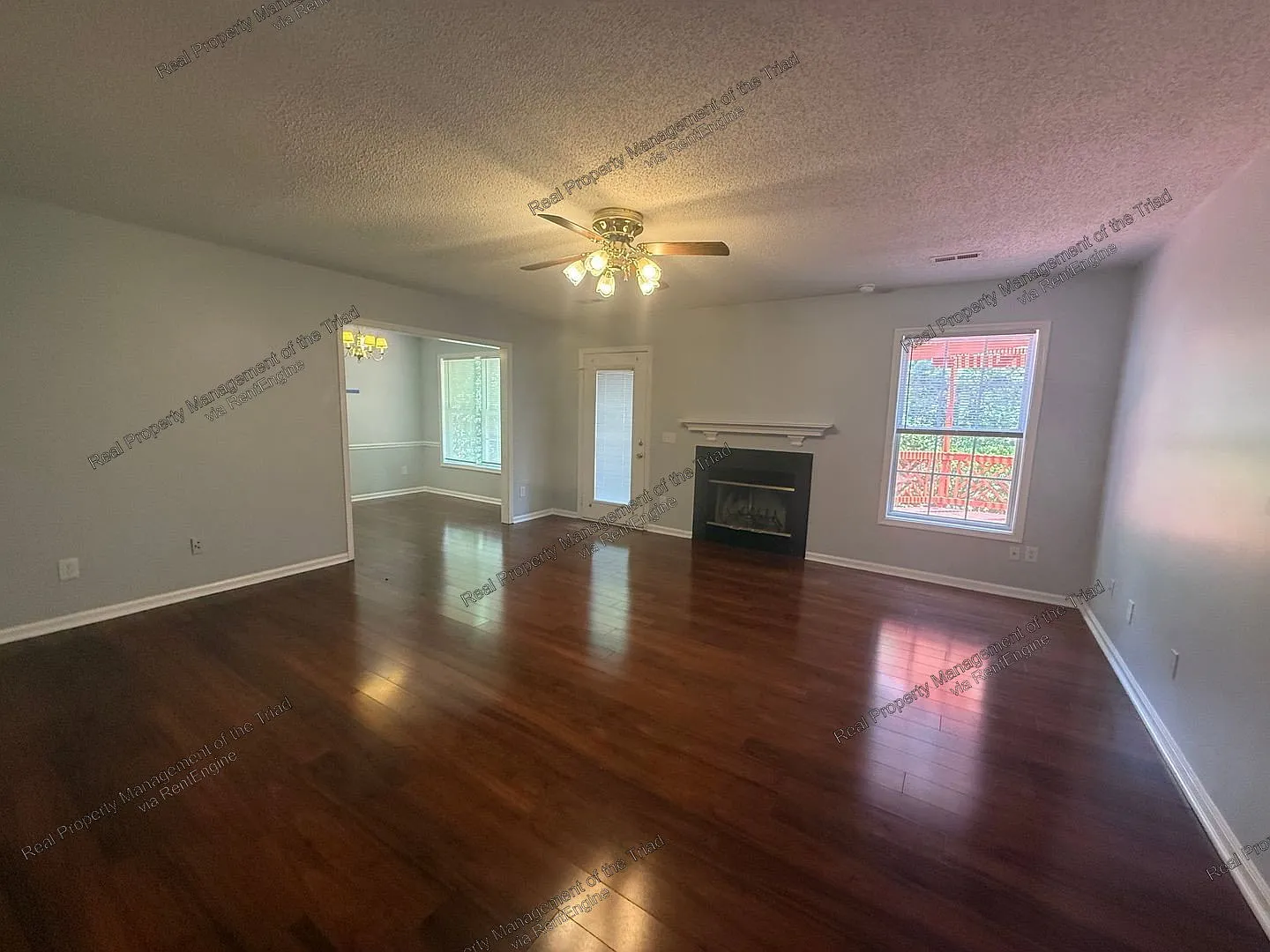 3 bed, 2.0 bath, 1456 sqft, $1,825 — Photo 2