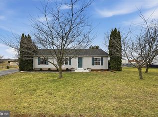 1068 Teal Rd N, Martinsburg, WV 25405