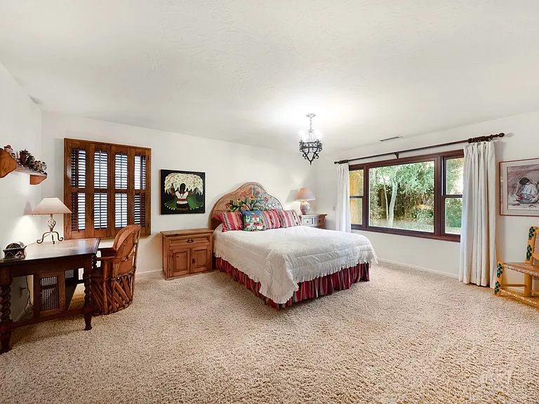 2245 Jonata St — Photo 4