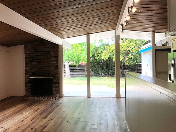 3rd image of 272 Carolina Ln