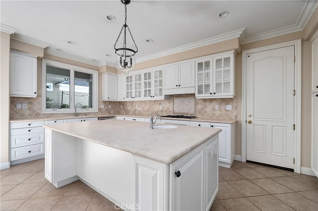 3 bed, 2.5 bath, 2476 sqft, $11,000 — Photo 4