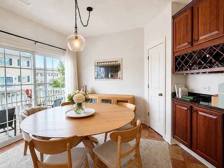 120 Lakeshore Dr #120 — Photo 8