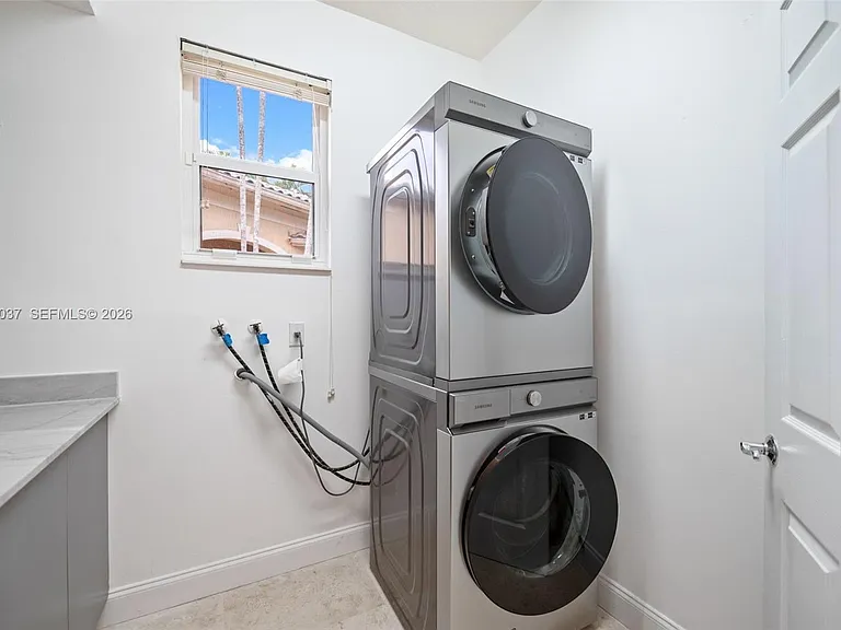 2497 Bay Isle Dr — Photo 31