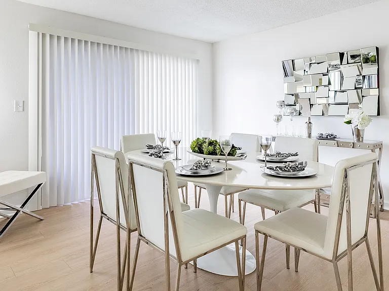 Waterview at Rocky Point Apartments — Photo 8
