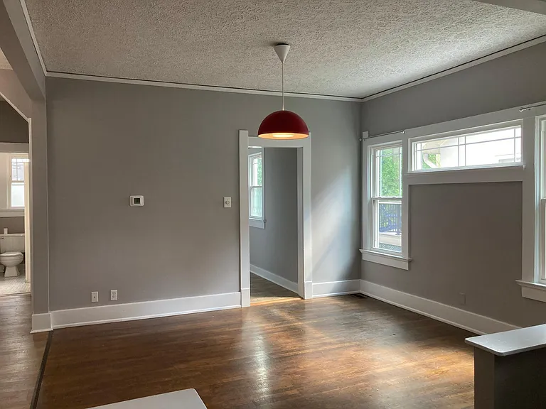 2138 Woodbourne Ave — Photo 3