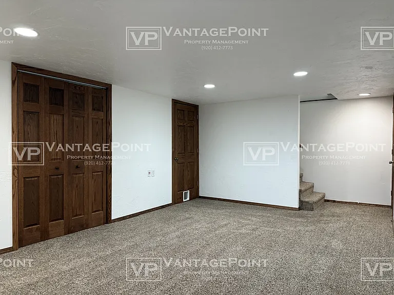 1711 Edgehill Dr — Photo 17