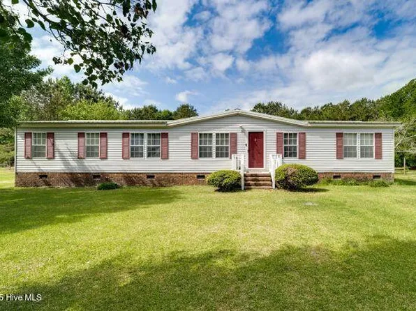 508 Chicken Neck Road, Teachey, NC 28464