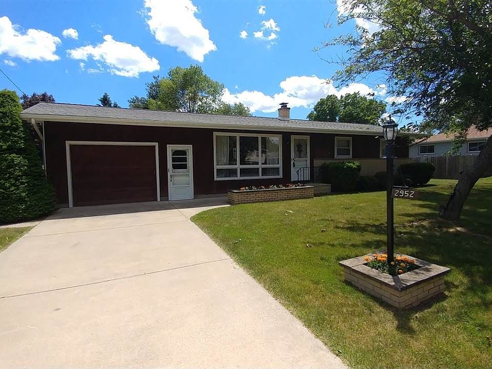 1st image of 2952 Cadillac Dr