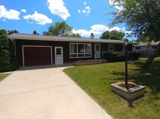 2952 Cadillac Dr, Bay City, MI