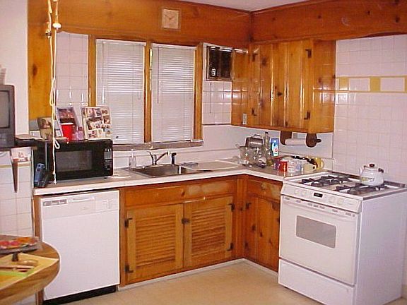 Large Butler's Kitchen