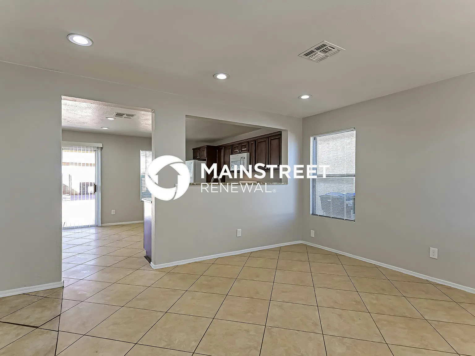 5632 S Vine Ave — Photo 3