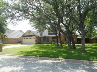 1522 S Rodgers Dr, Graham, TX 76450