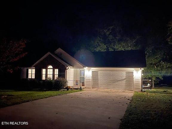 4th image of 552 Snead Dr