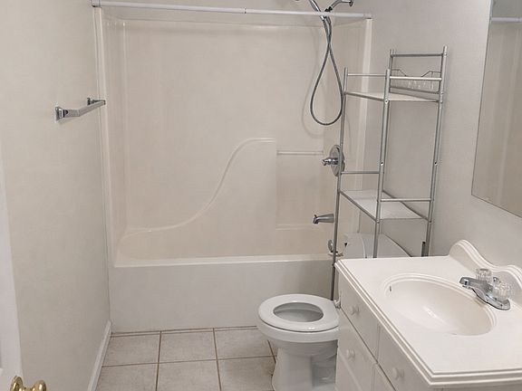 5th image of 718 Connor St #A