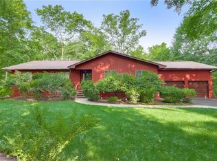 3 Deer Hollow Run, Pomona, NY 10970