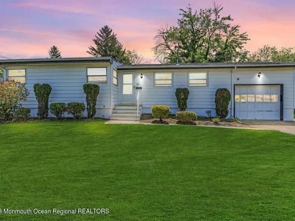 80 Fleetwood Drive, Hazlet, NJ 07730
