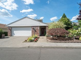 10555 SW Century Oak Dr, Tigard, OR 97224