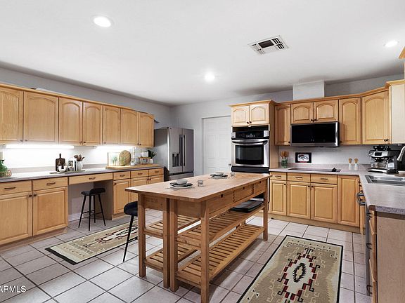 5th image of 117 N Arroya Rd