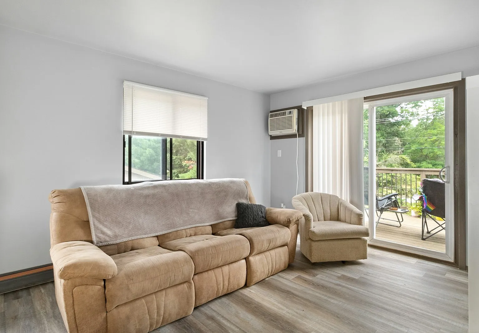271 Shannon Court, Unit 1 — Photo 4