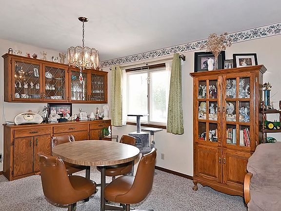 5th image of 275 22nd St SE APT 1