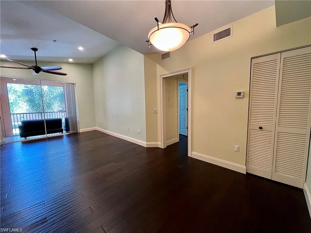1 bed, 1.0 bath, 744 sqft, $1,600 — Photo 3