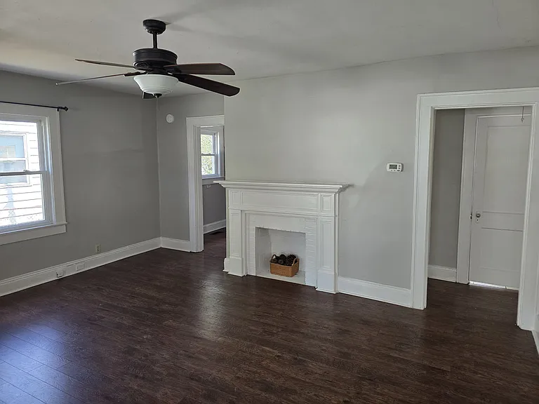 2616 Avondale Ave — Photo 2