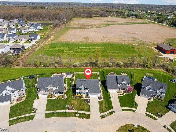 2nd image of 422 Buckingham Grv