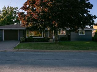 17 Benview Dr, Dartmouth, NS B2Y1W6