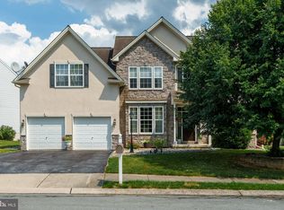 129 Julia Ln, Manheim, PA 17545