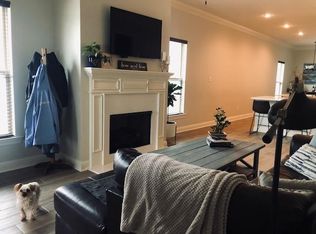 264 Lake Pride Dr, Baton Rouge, LA 70820