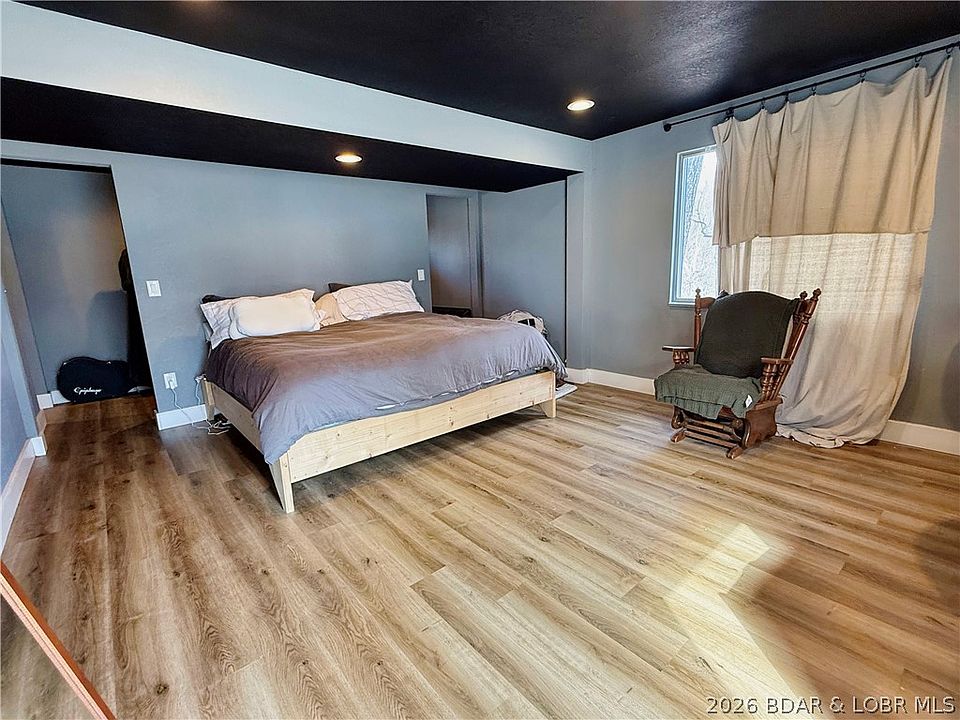 1st image of 876 Malibu Rd