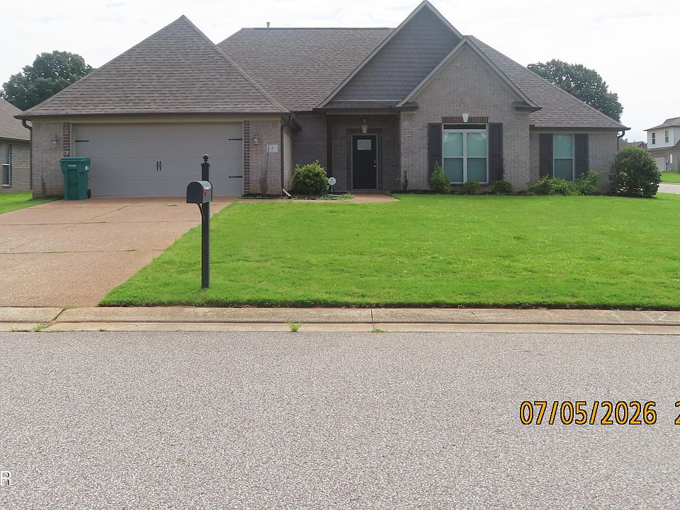 1st image of 8 Garrison Dr