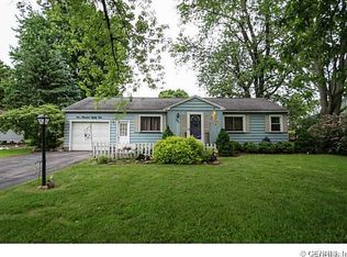 984 Gravel Rd, Webster, NY 14580