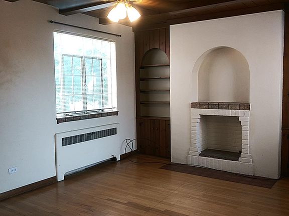 3rd image of 285 S Lafayette St #285