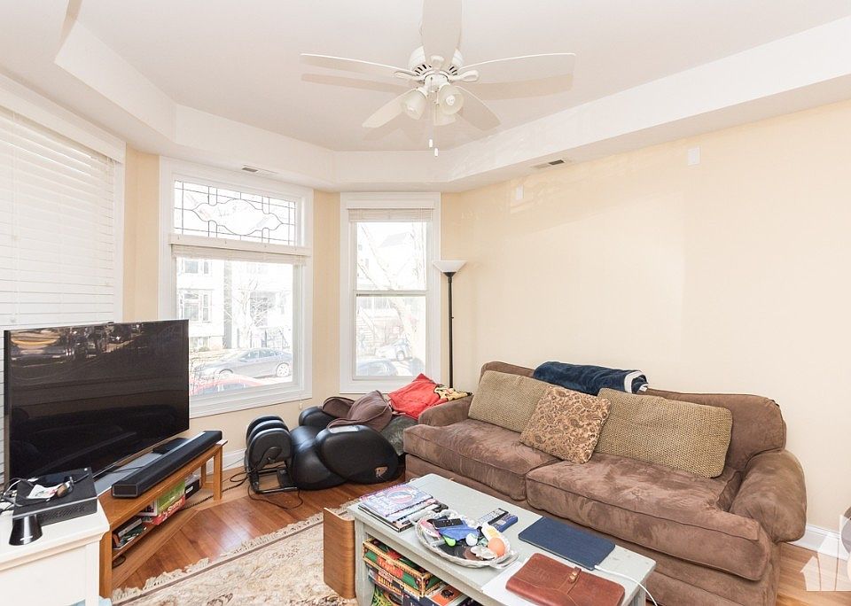 1st image of 1943 W Henderson St #1B