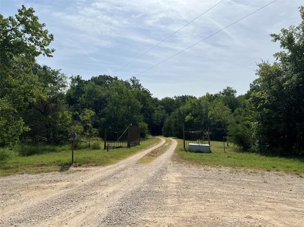 1877 NW County Road 3092, Frost, TX 76641