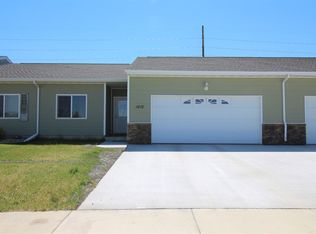 1818 35th Ave SE, Minot, ND 58701