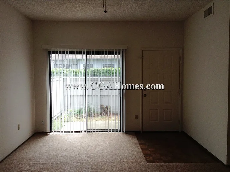 6219 Oak Valley Ln — Photo 5