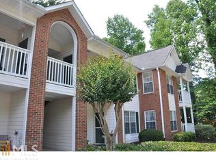 426 Streamside Dr, Roswell, GA 30076