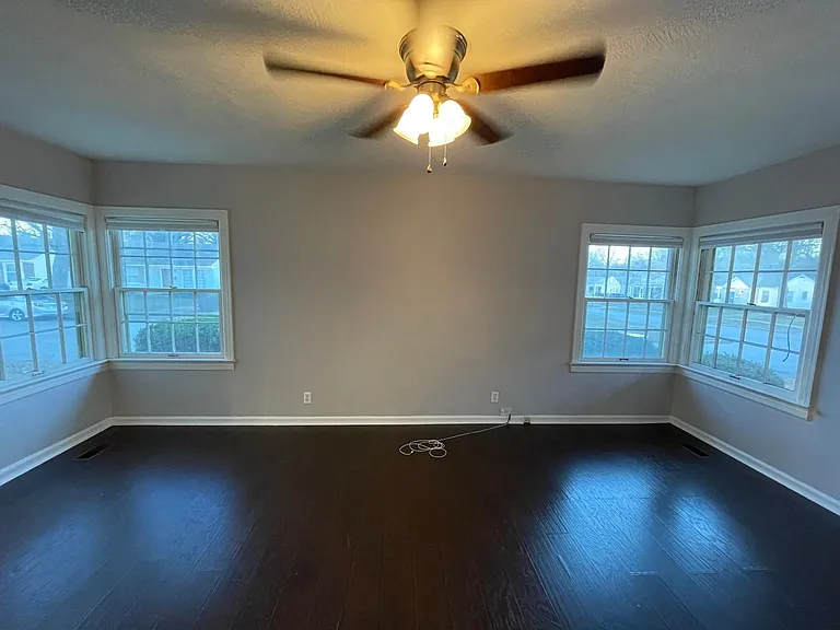 1541 S Kickapoo Ave — Photo 10