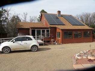 17 Bus Ln, Sandia Park, NM 87047