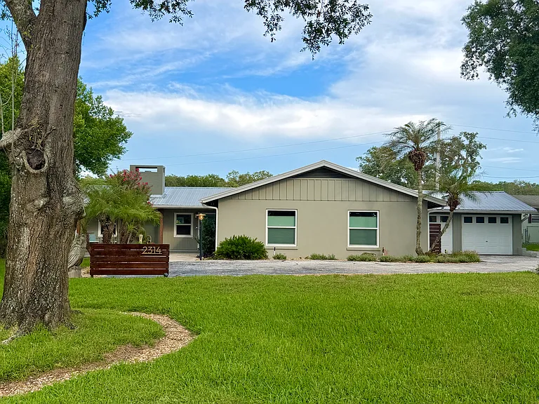 2314 Overlook Dr — Photo 1